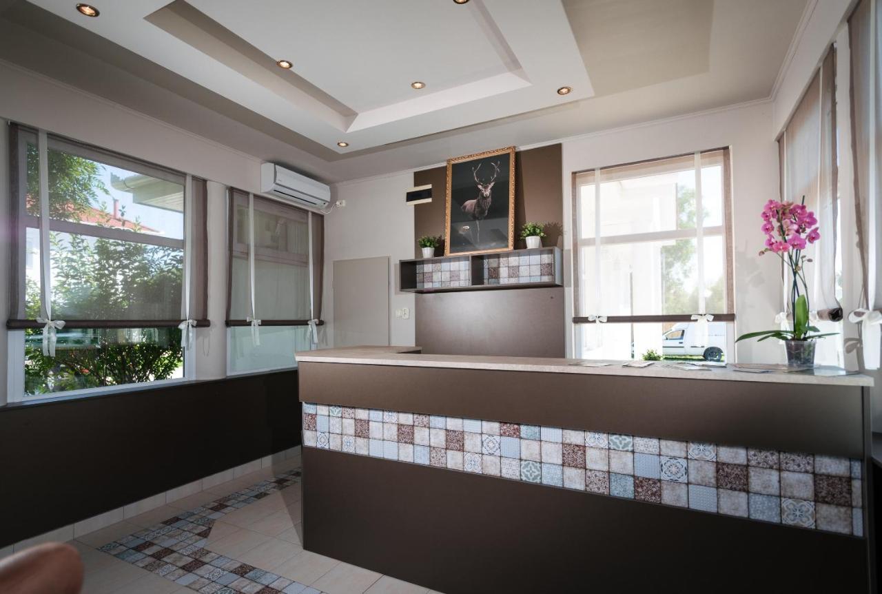 Aranyszarvas Panzio, Etterem Es Grillterasz Apartment Exterior foto