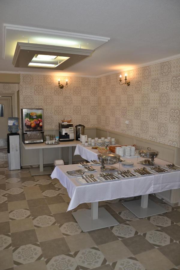 Aranyszarvas Panzio, Etterem Es Grillterasz Apartment Exterior foto