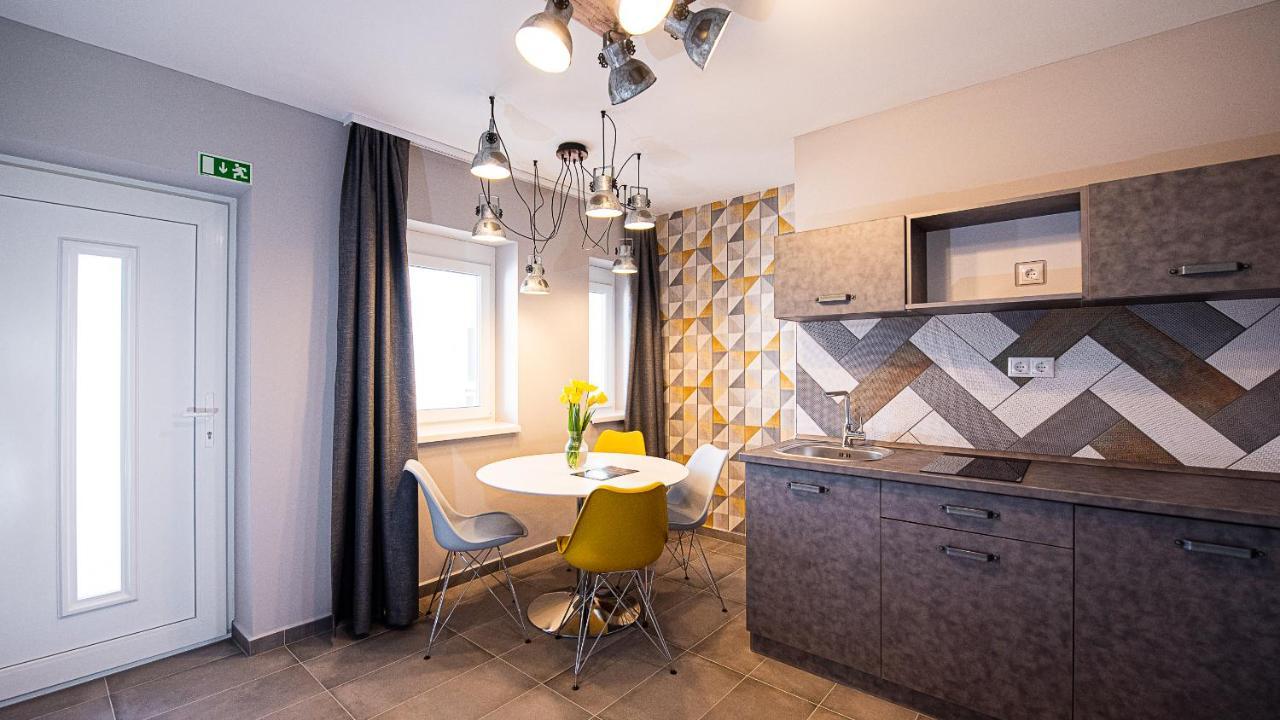 Aranyszarvas Panzio, Etterem Es Grillterasz Apartment Exterior foto